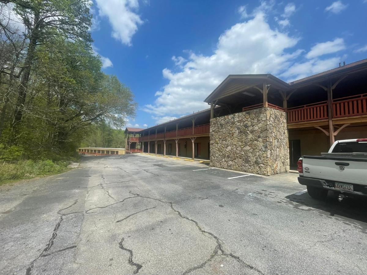 Budgetel Inn & Suites Dillard Eksteriør billede