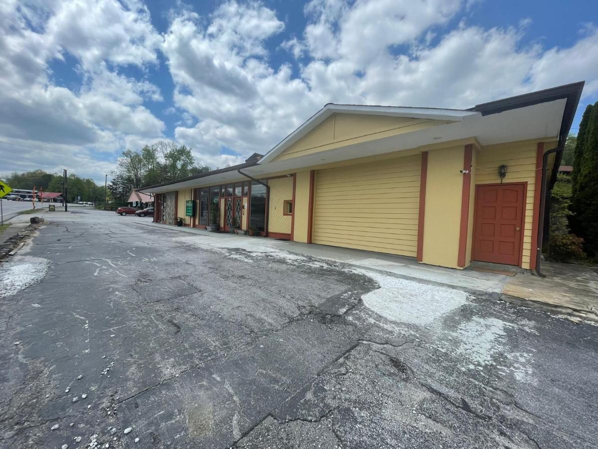 Budgetel Inn & Suites Dillard Eksteriør billede