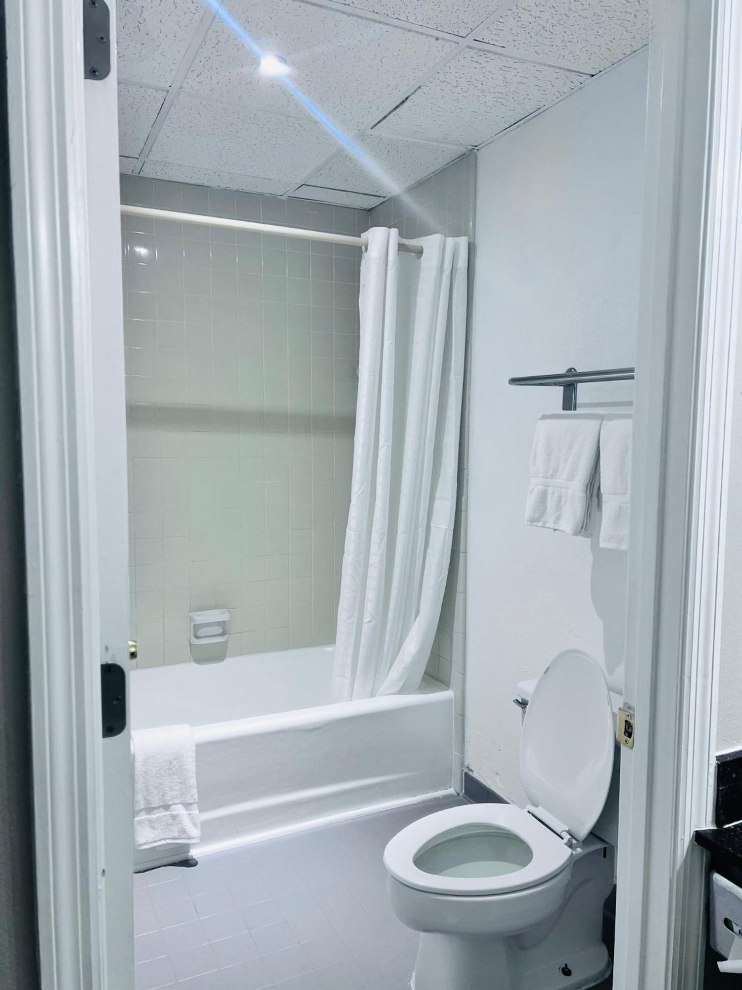 Budgetel Inn & Suites Dillard Eksteriør billede