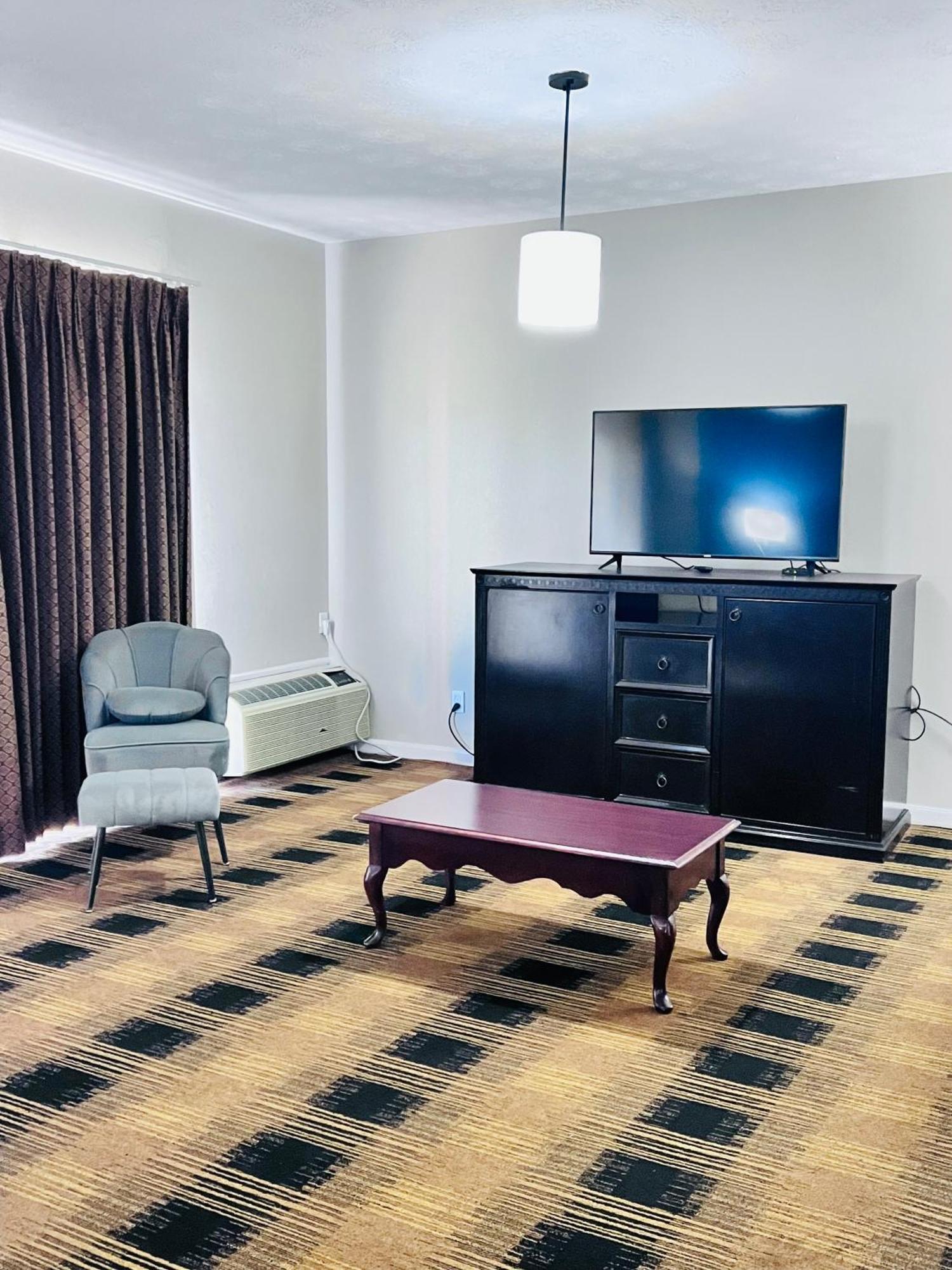 Budgetel Inn & Suites Dillard Eksteriør billede